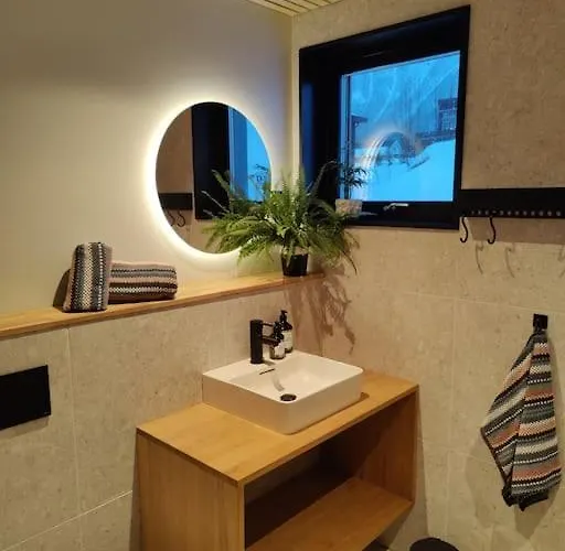 Huset Ved Skogen Isfjorden