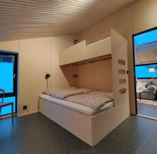 Huset Ved Skogen * Isfjorden